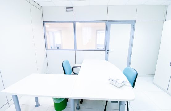 De inchiriat birou &#8211; Cladire spatii birouri etaj 1(birou nr. 1)